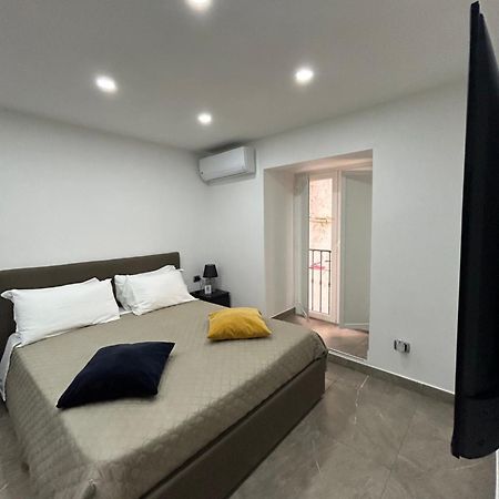 Casina Al Duomo Apartment Napoli Exterior foto